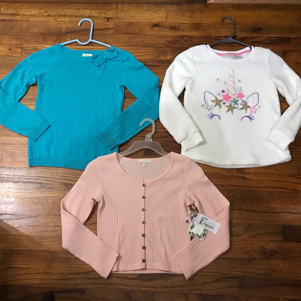 Girls Sweaters Blouse Tops Shirts 
Pale Pink, Teal Blue & White Unicorn Graphic
